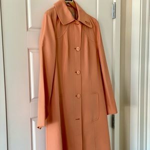 Vintage Trench Coat (belted) 🍑